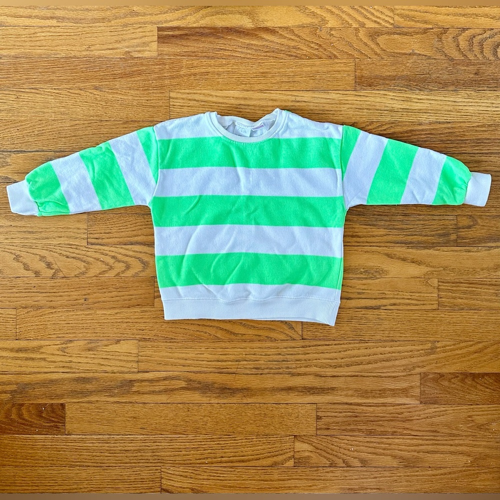 Zara Printed Sweatshirt 💚🤍, 2-3y